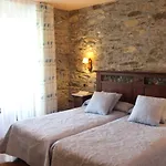 فندق Casa Prendes 2*