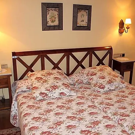 Casa Prendes 호텔 2*